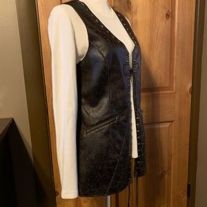 Rancho Estancia Vest